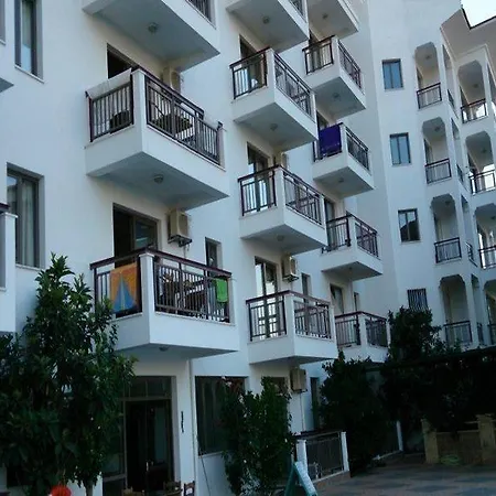 Saga Apartment *